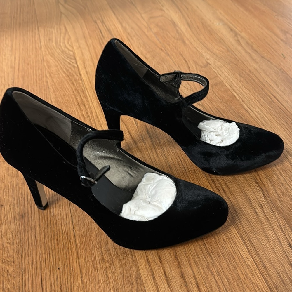 Women’s high heel Banana Republic shoes